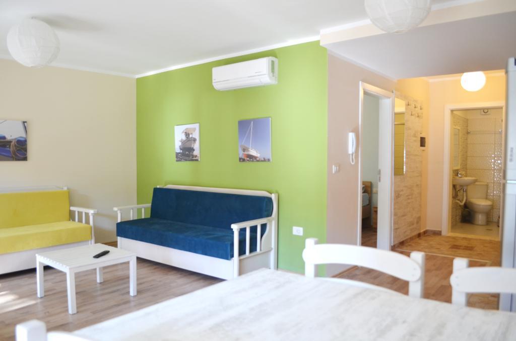 Rezidenca Kalter Durres Appartement Golem  Buitenkant foto