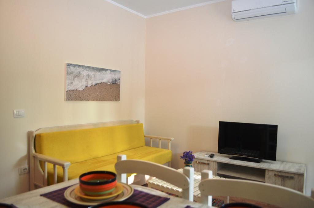 Rezidenca Kalter Durres Appartement Golem  Buitenkant foto