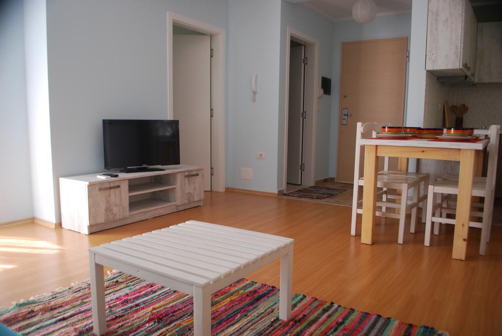 Rezidenca Kalter Durres Appartement Golem  Buitenkant foto