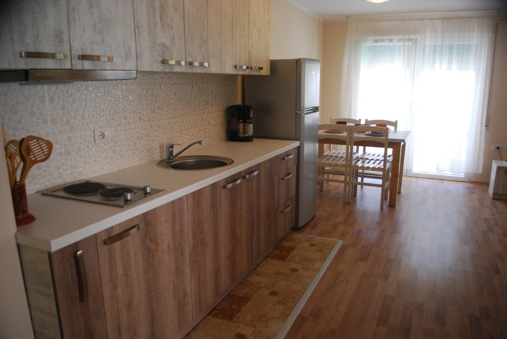 Rezidenca Kalter Durres Appartement Golem  Buitenkant foto